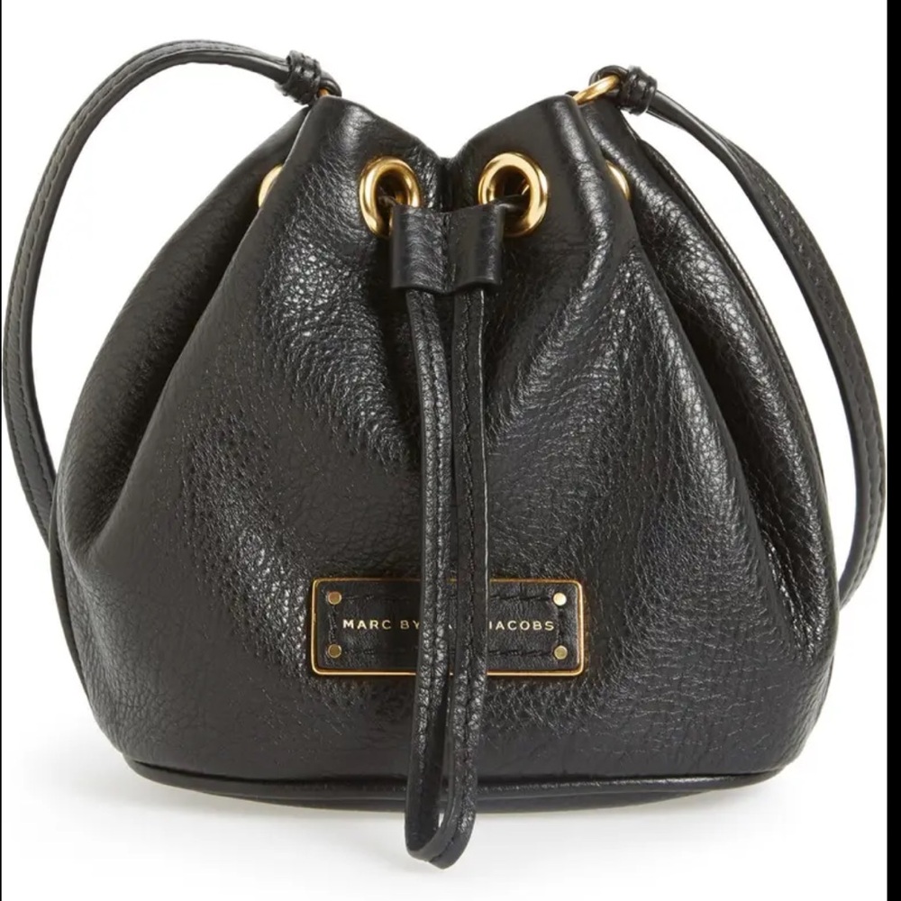 BRAND NEW!! MARC BY MARC JACOBS 'Too Hot to Handle' Leather Drawstring
Bag